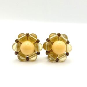 Vintage Lisner Honey Amber Cream Bead Cluster Clip On Earrings Floral 1 Inch
